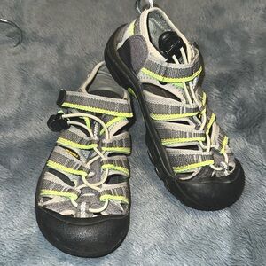 Keen Kids washable All Weather Shoes EUC SZ 1